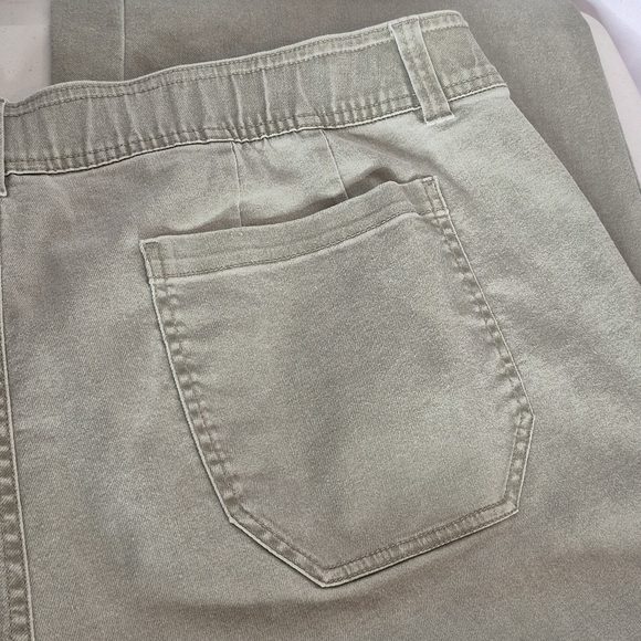 Lane Bryant NWT Casual Wide Leg Ankle Pant Fitted No Gap Waist - Size 20 - Picture 9 of 14